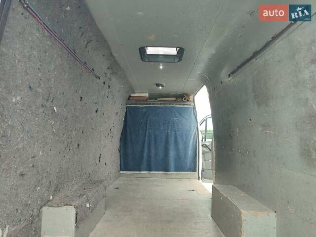 Белый Мерседес Sprinter, объемом двигателя 3 л и пробегом 560 тыс. км за 14300 $, фото 12 на Automoto.ua