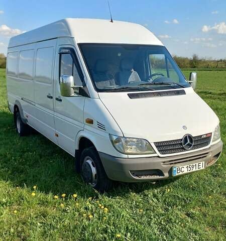 Белый Мерседес Sprinter, объемом двигателя 2.7 л и пробегом 385 тыс. км за 21500 $, фото 8 на Automoto.ua