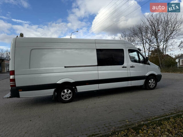 Белый Мерседес Sprinter, объемом двигателя 2.99 л и пробегом 333 тыс. км за 16900 $, фото 13 на Automoto.ua