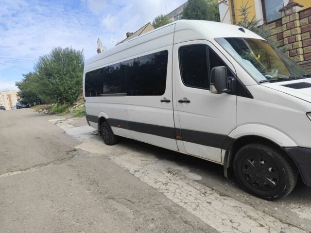 Белый Мерседес Sprinter, объемом двигателя 2.1 л и пробегом 580 тыс. км за 13500 $, фото 1 на Automoto.ua