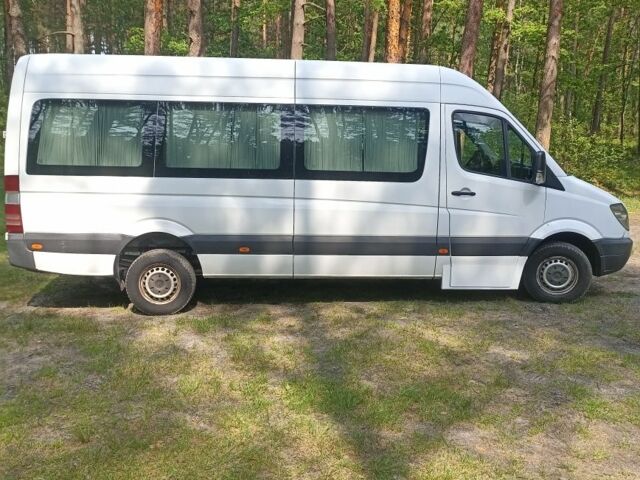 Белый Мерседес Sprinter, объемом двигателя 2.1 л и пробегом 640 тыс. км за 15000 $, фото 4 на Automoto.ua