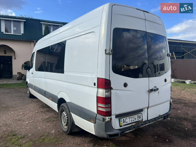 Белый Мерседес Sprinter, объемом двигателя 2.99 л и пробегом 670 тыс. км за 10000 $, фото 5 на Automoto.ua