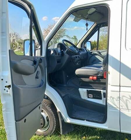 Белый Мерседес Sprinter, объемом двигателя 2.7 л и пробегом 385 тыс. км за 21500 $, фото 22 на Automoto.ua