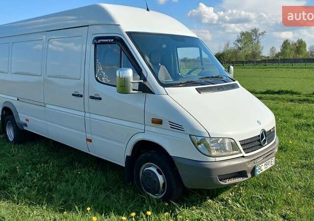 Белый Мерседес Sprinter, объемом двигателя 2.7 л и пробегом 385 тыс. км за 21500 $, фото 7 на Automoto.ua