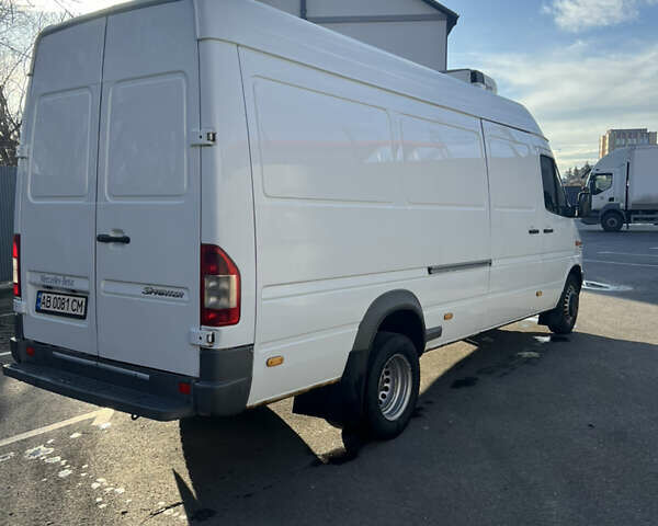 Белый Мерседес Sprinter, объемом двигателя 2.7 л и пробегом 407 тыс. км за 21555 $, фото 18 на Automoto.ua