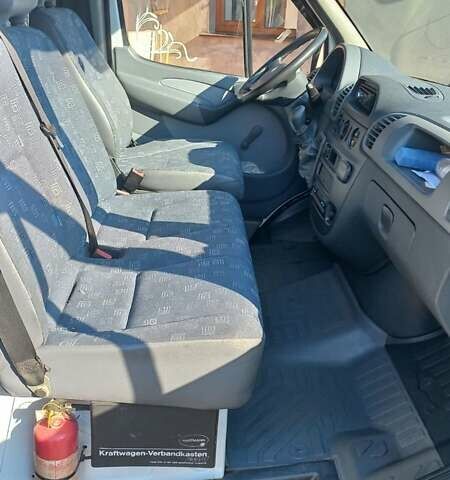 Белый Мерседес Sprinter, объемом двигателя 2.7 л и пробегом 385 тыс. км за 19800 $, фото 29 на Automoto.ua