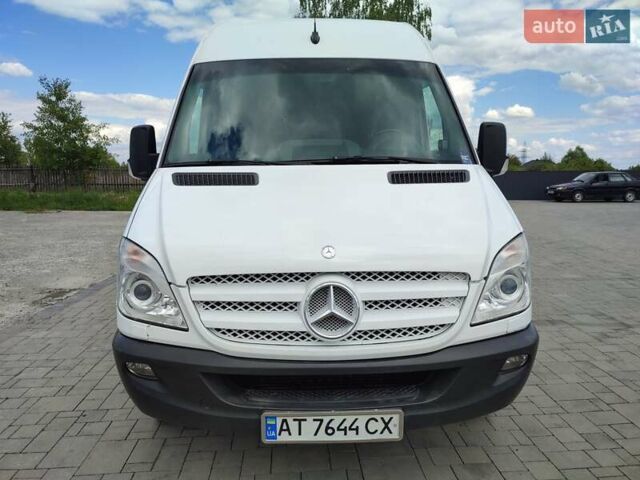 Белый Мерседес Sprinter, объемом двигателя 3 л и пробегом 560 тыс. км за 14300 $, фото 2 на Automoto.ua