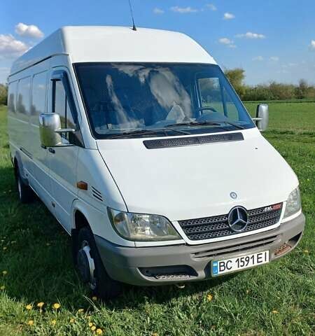 Белый Мерседес Sprinter, объемом двигателя 2.7 л и пробегом 385 тыс. км за 21500 $, фото 26 на Automoto.ua