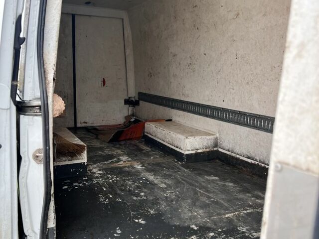 Білий Мерседес Sprinter, об'ємом двигуна 3 л та пробігом 503 тис. км за 18200 $, фото 4 на Automoto.ua