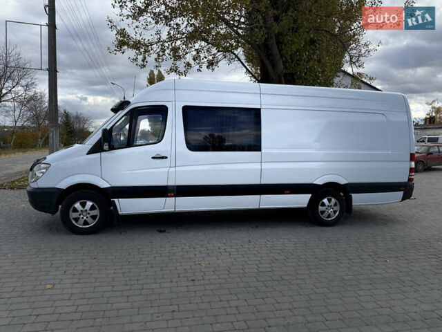 Белый Мерседес Sprinter, объемом двигателя 2.99 л и пробегом 333 тыс. км за 16900 $, фото 7 на Automoto.ua