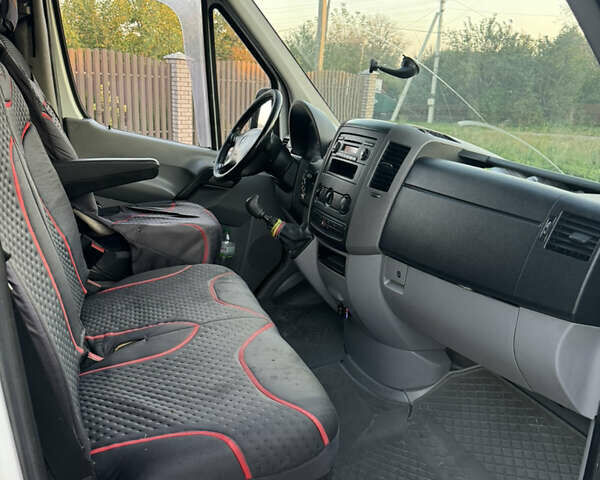 Белый Мерседес Sprinter, объемом двигателя 2.99 л и пробегом 564 тыс. км за 15500 $, фото 14 на Automoto.ua