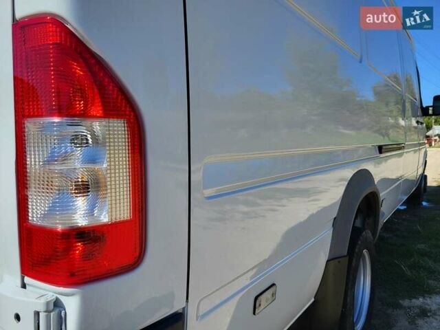 Белый Мерседес Sprinter, объемом двигателя 2.7 л и пробегом 188 тыс. км за 17112 $, фото 11 на Automoto.ua