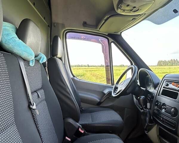 Білий Мерседес Sprinter, об'ємом двигуна 2.15 л та пробігом 331 тис. км за 13999 $, фото 15 на Automoto.ua