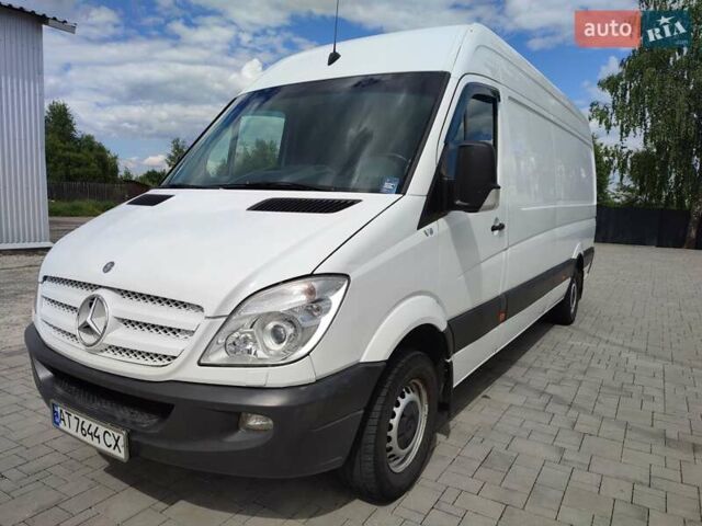 Белый Мерседес Sprinter, объемом двигателя 3 л и пробегом 560 тыс. км за 14300 $, фото 5 на Automoto.ua