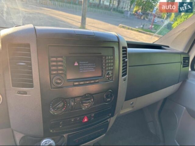 Белый Мерседес Sprinter, объемом двигателя 3 л и пробегом 600 тыс. км за 11500 $, фото 11 на Automoto.ua