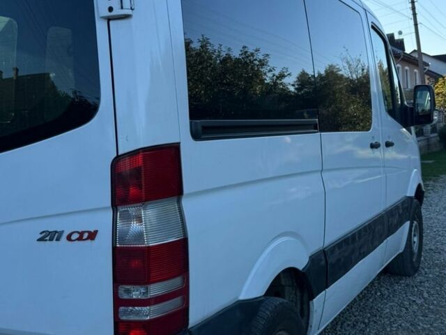 Белый Мерседес Sprinter, объемом двигателя 2.2 л и пробегом 500 тыс. км за 6200 $, фото 2 на Automoto.ua