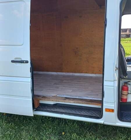 Белый Мерседес Sprinter, объемом двигателя 2.7 л и пробегом 385 тыс. км за 21500 $, фото 16 на Automoto.ua