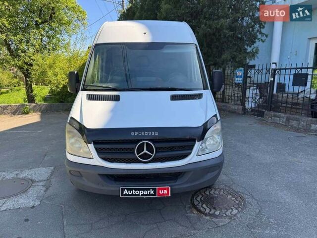 Белый Мерседес Sprinter, объемом двигателя 2.2 л и пробегом 367 тыс. км за 11390 $, фото 1 на Automoto.ua