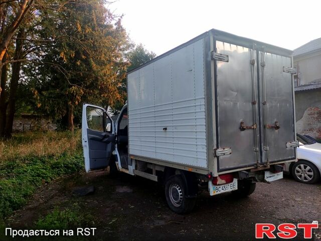 Белый Мерседес Sprinter, объемом двигателя 2.1 л и пробегом 470 тыс. км за 6500 $, фото 2 на Automoto.ua