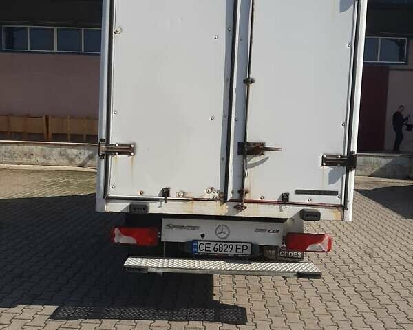 Белый Мерседес Sprinter, объемом двигателя 2.99 л и пробегом 382 тыс. км за 19000 $, фото 3 на Automoto.ua