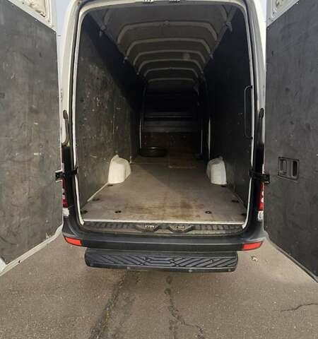 Белый Мерседес Sprinter, объемом двигателя 2.2 л и пробегом 434 тыс. км за 12500 $, фото 6 на Automoto.ua