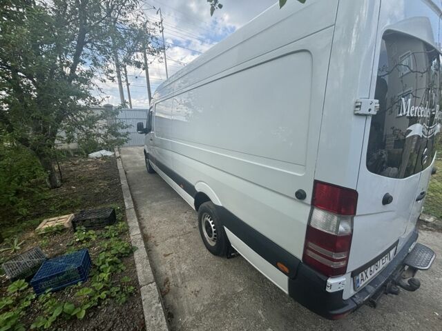 Белый Мерседес Sprinter, объемом двигателя 2.1 л и пробегом 484 тыс. км за 9600 $, фото 4 на Automoto.ua