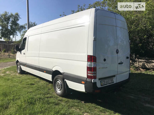 Белый Мерседес Sprinter, объемом двигателя 2.99 л и пробегом 581 тыс. км за 15000 $, фото 3 на Automoto.ua