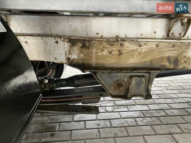 Белый Мерседес Sprinter, объемом двигателя 2.99 л и пробегом 390 тыс. км за 17500 $, фото 14 на Automoto.ua