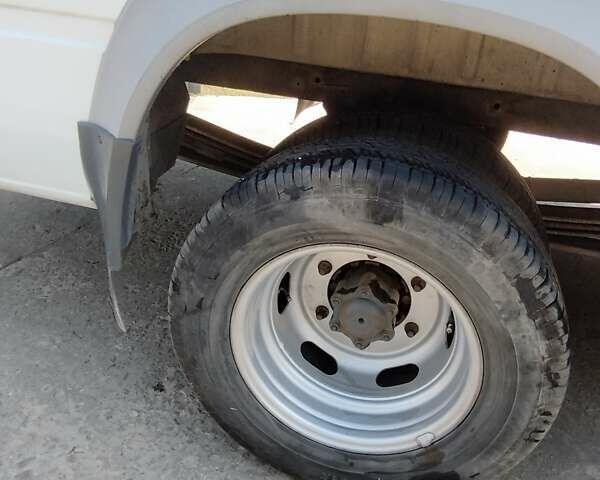 Белый Мерседес Sprinter, объемом двигателя 2.7 л и пробегом 350 тыс. км за 18100 $, фото 48 на Automoto.ua
