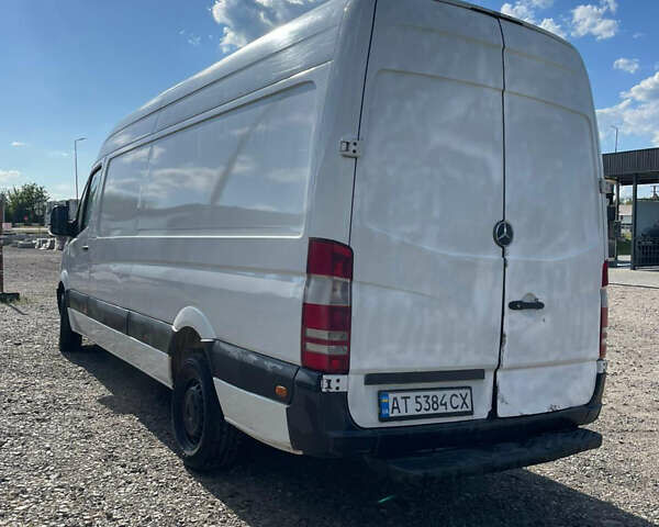 Белый Мерседес Sprinter, объемом двигателя 2.15 л и пробегом 40 тыс. км за 8900 $, фото 4 на Automoto.ua