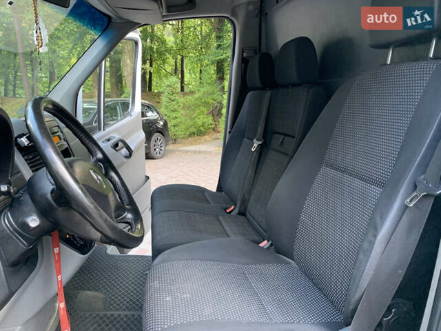 Белый Мерседес Sprinter, объемом двигателя 2.15 л и пробегом 620 тыс. км за 15999 $, фото 21 на Automoto.ua