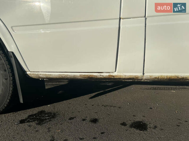 Белый Мерседес Sprinter, объемом двигателя 2.7 л и пробегом 407 тыс. км за 21555 $, фото 9 на Automoto.ua