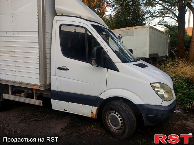 Белый Мерседес Sprinter, объемом двигателя 2.1 л и пробегом 470 тыс. км за 6500 $, фото 5 на Automoto.ua