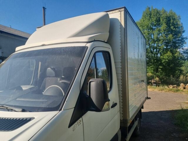 Білий Мерседес Sprinter, об'ємом двигуна 2.2 л та пробігом 320 тис. км за 9000 $, фото 1 на Automoto.ua