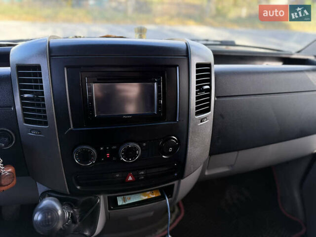 Белый Мерседес Sprinter, объемом двигателя 2.99 л и пробегом 333 тыс. км за 16900 $, фото 20 на Automoto.ua
