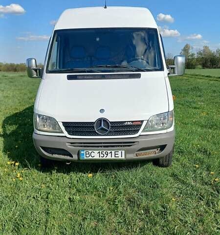Белый Мерседес Sprinter, объемом двигателя 2.7 л и пробегом 385 тыс. км за 21500 $, фото 28 на Automoto.ua