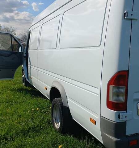 Белый Мерседес Sprinter, объемом двигателя 2.7 л и пробегом 385 тыс. км за 21500 $, фото 13 на Automoto.ua