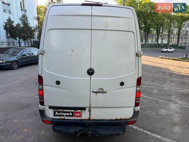 Белый Мерседес Sprinter, объемом двигателя 3 л и пробегом 577 тыс. км за 11390 $, фото 5 на Automoto.ua