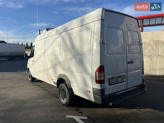 Белый Мерседес Sprinter, объемом двигателя 2.7 л и пробегом 407 тыс. км за 21555 $, фото 14 на Automoto.ua