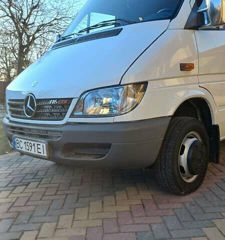 Белый Мерседес Sprinter, объемом двигателя 2.7 л и пробегом 385 тыс. км за 19800 $, фото 35 на Automoto.ua