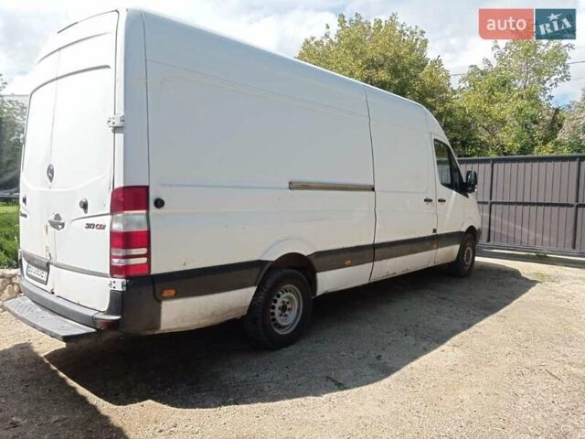Белый Мерседес Sprinter, объемом двигателя 2.2 л и пробегом 850 тыс. км за 8700 $, фото 6 на Automoto.ua