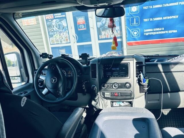 Белый Мерседес Sprinter, объемом двигателя 2.1 л и пробегом 800 тыс. км за 11500 $, фото 1 на Automoto.ua