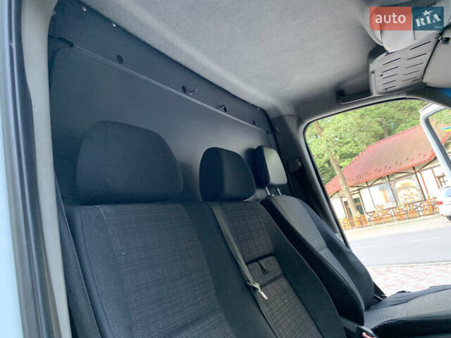 Белый Мерседес Sprinter, объемом двигателя 2.15 л и пробегом 620 тыс. км за 15999 $, фото 31 на Automoto.ua