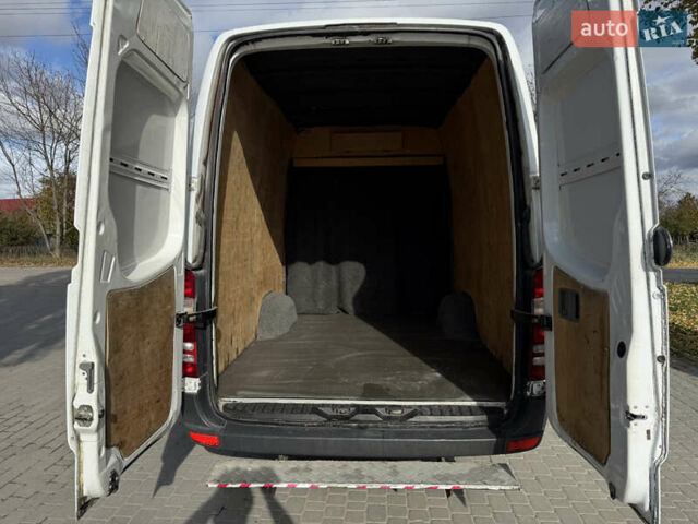 Белый Мерседес Sprinter, объемом двигателя 2.99 л и пробегом 333 тыс. км за 16900 $, фото 29 на Automoto.ua