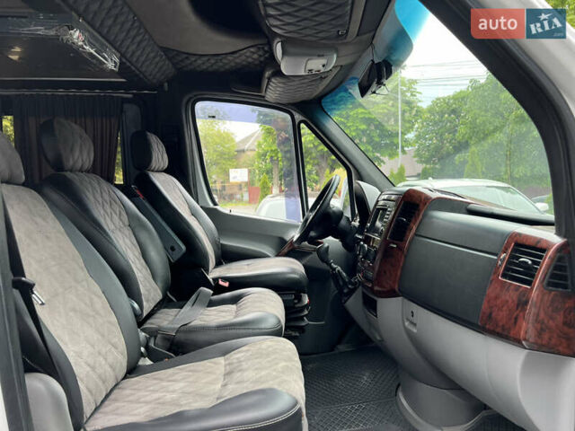 Белый Мерседес Sprinter, объемом двигателя 2.99 л и пробегом 490 тыс. км за 19500 $, фото 21 на Automoto.ua