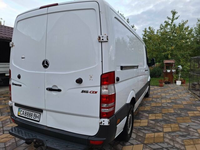 Белый Мерседес Sprinter, объемом двигателя 2.1 л и пробегом 354 тыс. км за 11500 $, фото 5 на Automoto.ua