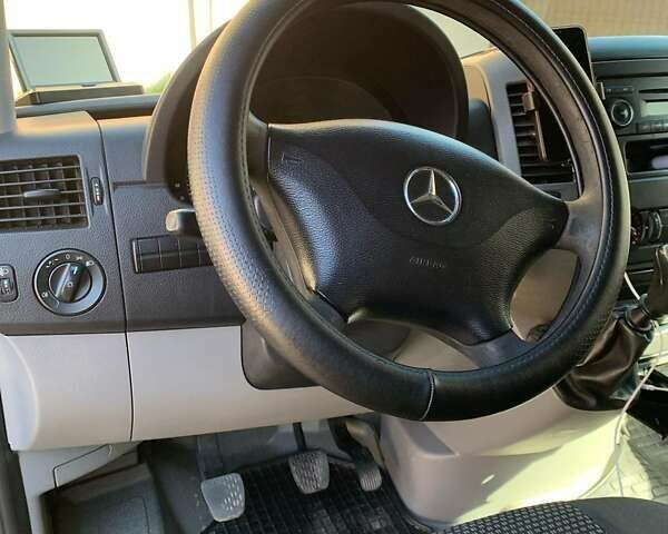 Белый Мерседес Sprinter, объемом двигателя 2.1 л и пробегом 353 тыс. км за 12500 $, фото 11 на Automoto.ua