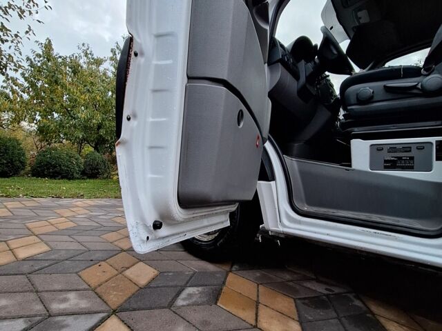 Белый Мерседес Sprinter, объемом двигателя 2.1 л и пробегом 354 тыс. км за 11800 $, фото 17 на Automoto.ua