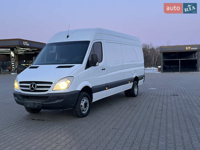 Белый Мерседес Sprinter, объемом двигателя 2.2 л и пробегом 275 тыс. км за 14900 $, фото 3 на Automoto.ua
