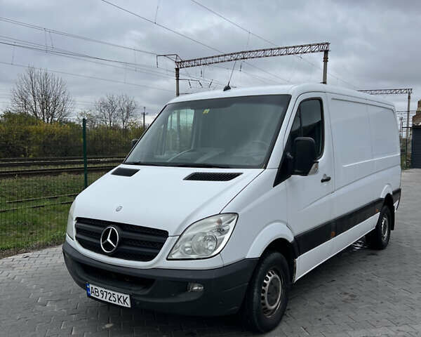 Білий Мерседес Sprinter, об'ємом двигуна 2.14 л та пробігом 273 тис. км за 9900 $, фото 1 на Automoto.ua